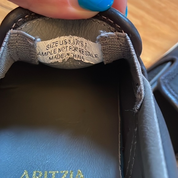 Vans / Aritzia Slip Ons - Picture 6 of 7